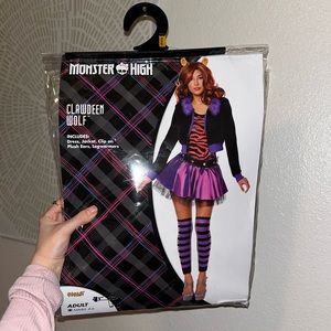 Spirit Halloween Monster High Adult Clawdeen Costume